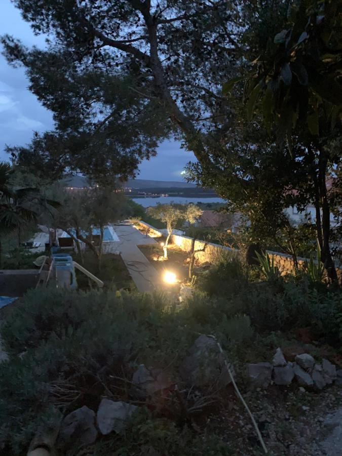 Lili Apartments, Sv Dunata 18 Kornić المظهر الخارجي الصورة