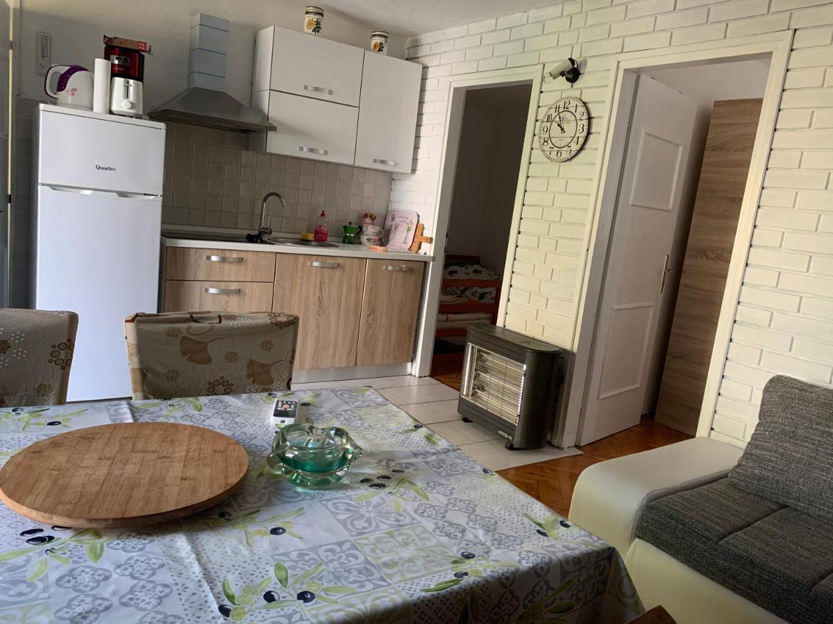 Lili Apartments, Sv Dunata 18 Kornić المظهر الخارجي الصورة