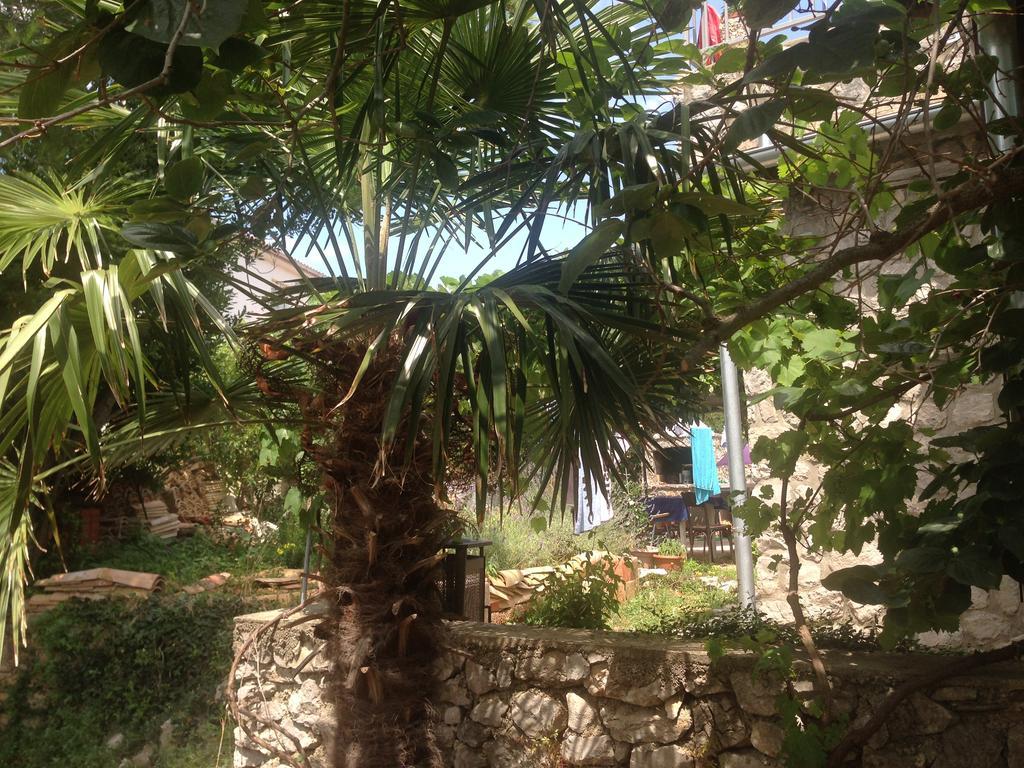 Lili Apartments, Sv Dunata 18 Kornić المظهر الخارجي الصورة