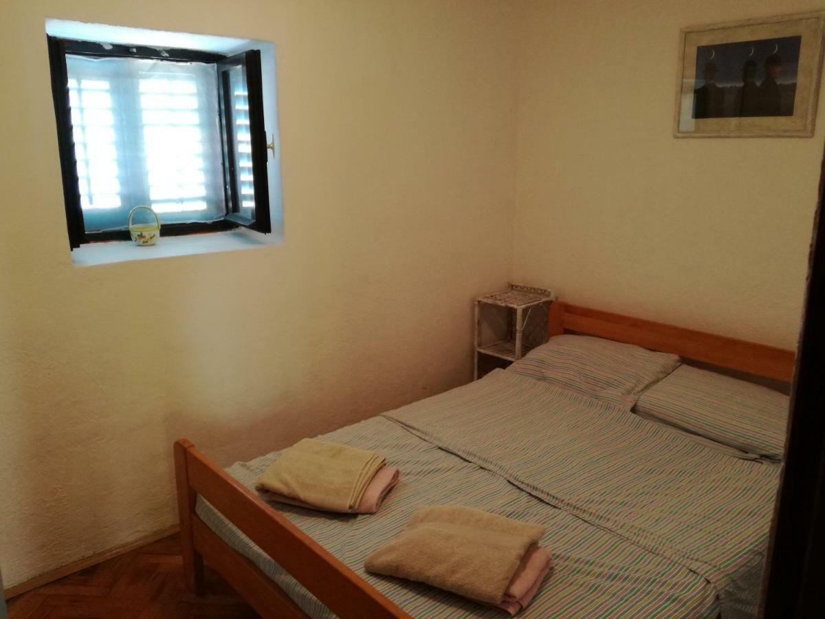 Lili Apartments, Sv Dunata 18 Kornić المظهر الخارجي الصورة