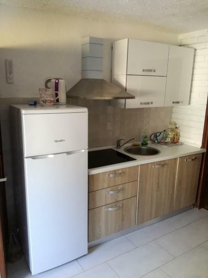 Lili Apartments, Sv Dunata 18 Kornić المظهر الخارجي الصورة